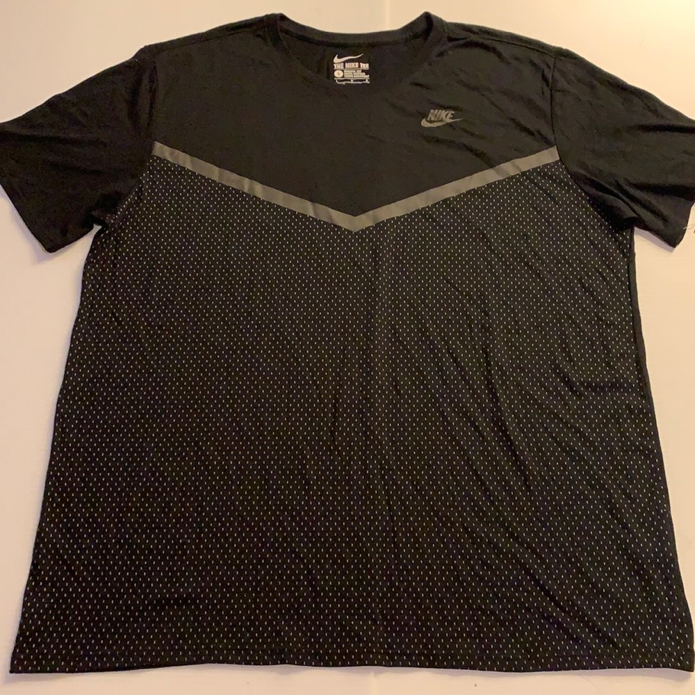 The NIKE TEE